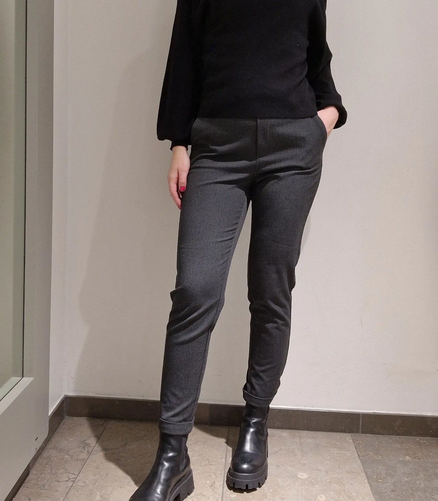 VMMAYA Pants - dark grey melange